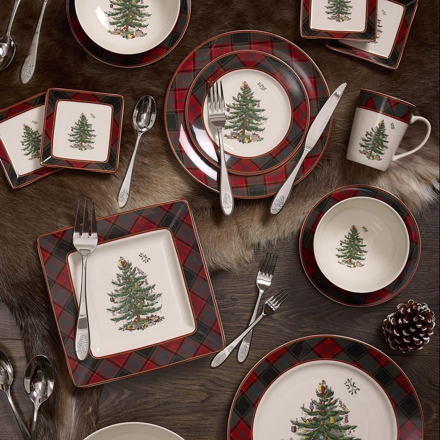 Spode Christmas Tree Tartan Salad Plate (Set of 4) - 7.75" Earthenware Plate, Holiday Tableware for Serving Salads, Appetizers, Desserts - Dishwasher & Microwave Safe, Festive Christmas Dinnerware - Image 9