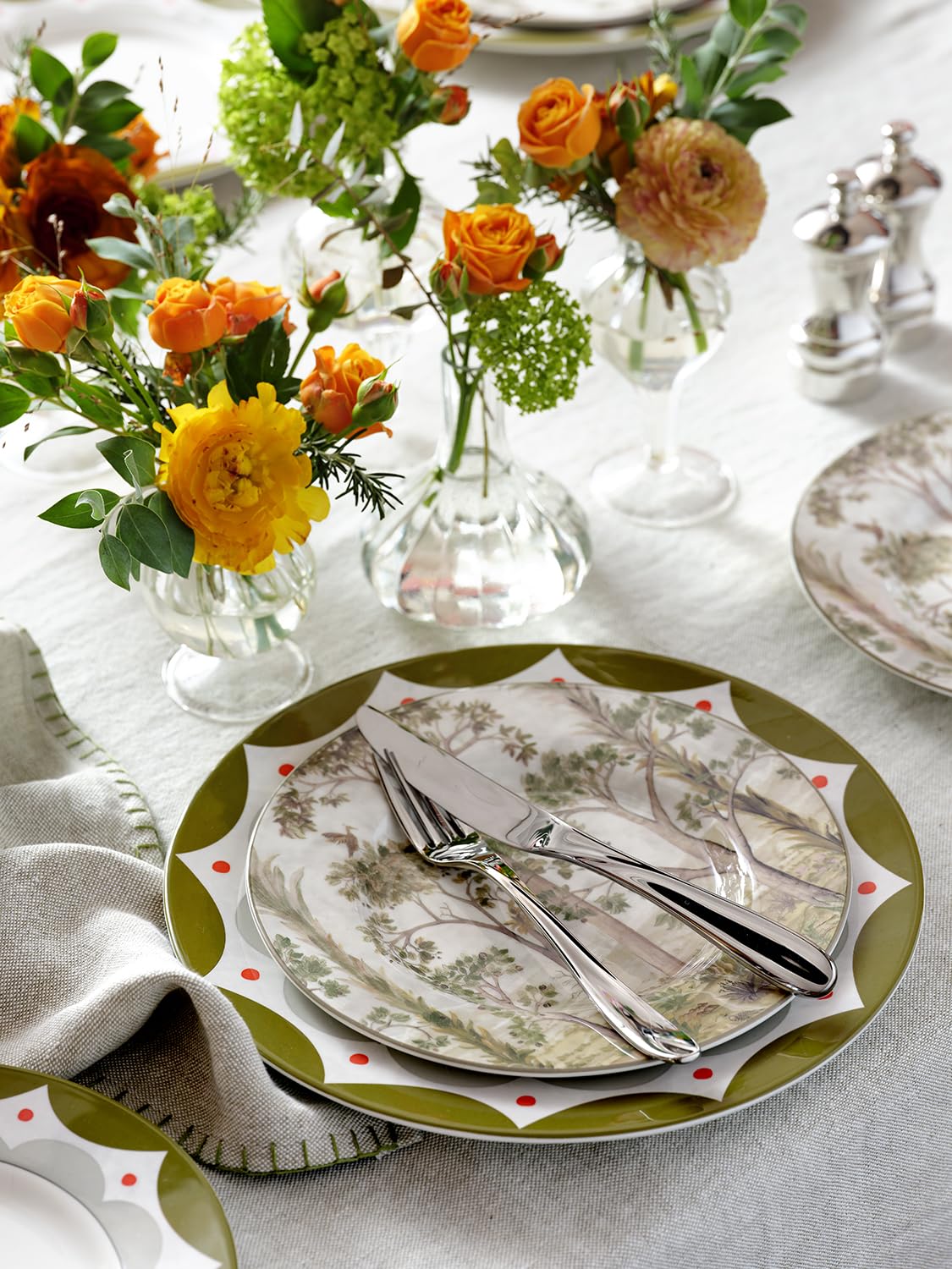 Spode Kit Kemp 8.75" Geo Salad Plate | Geometric Abstract Design | Porcelain | Dishwasher and Microwave Safe | Ideal for Appetizers, Dessert, Snacks | Versatile Serving | Home & Gathering Use - Image 8